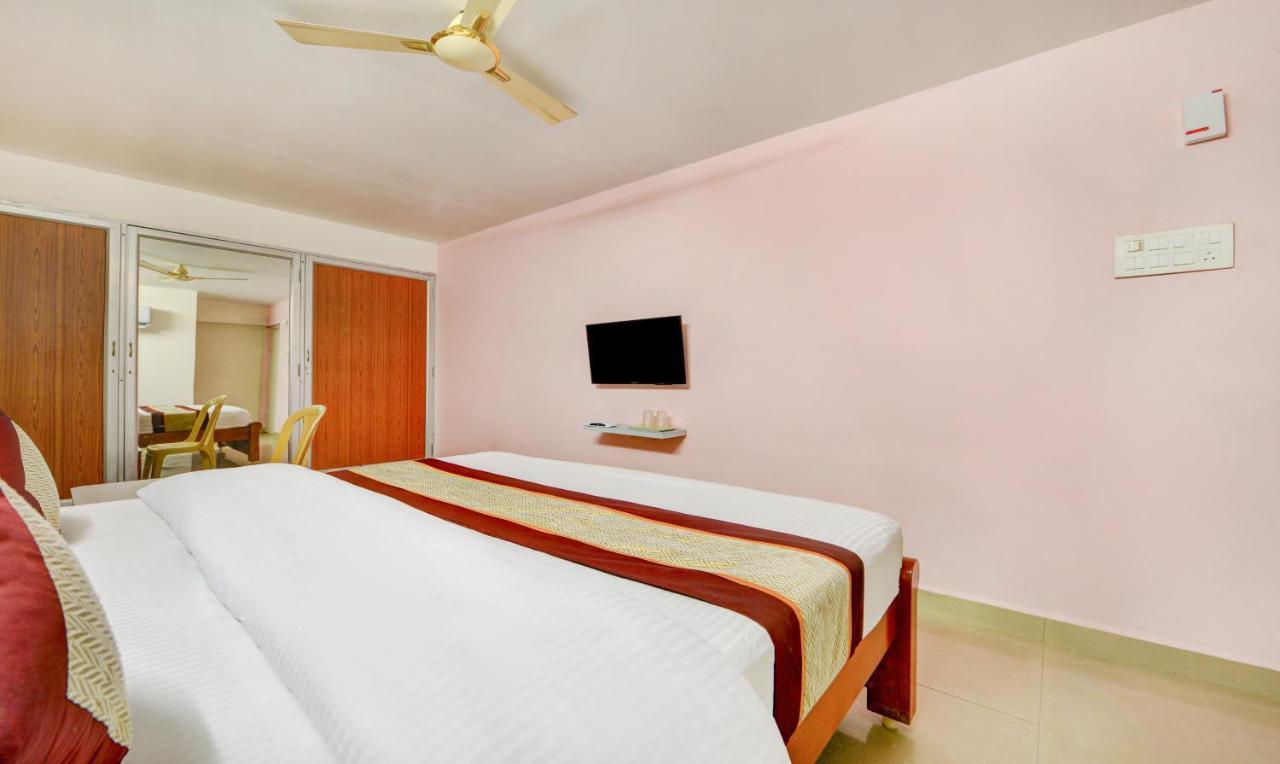 Hotel Sai Inn A/C Chennai Bagian luar foto